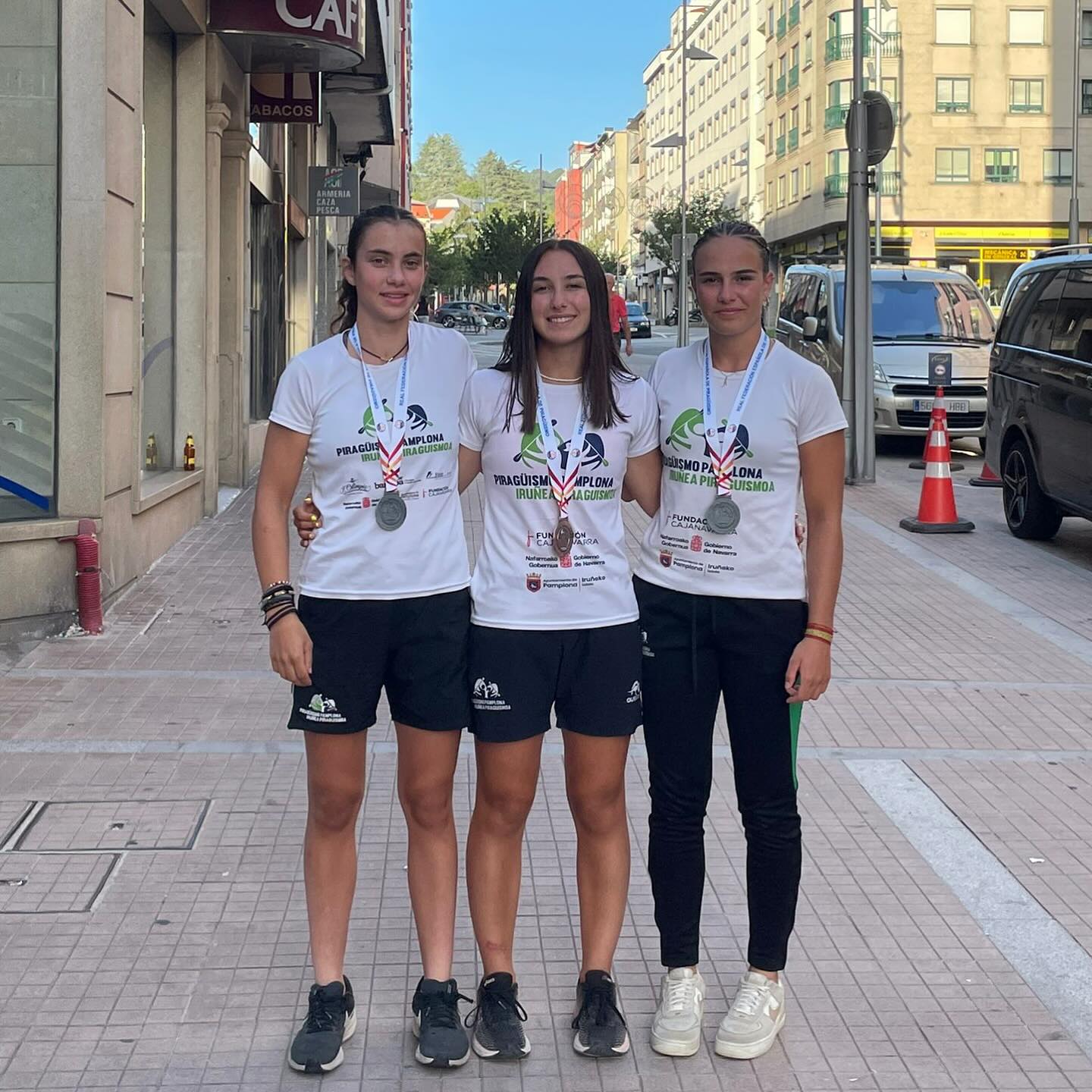 Mariana Lizarraga y Ainé Sanmartín, subcampeonas de España de maratón corto de piragüismo